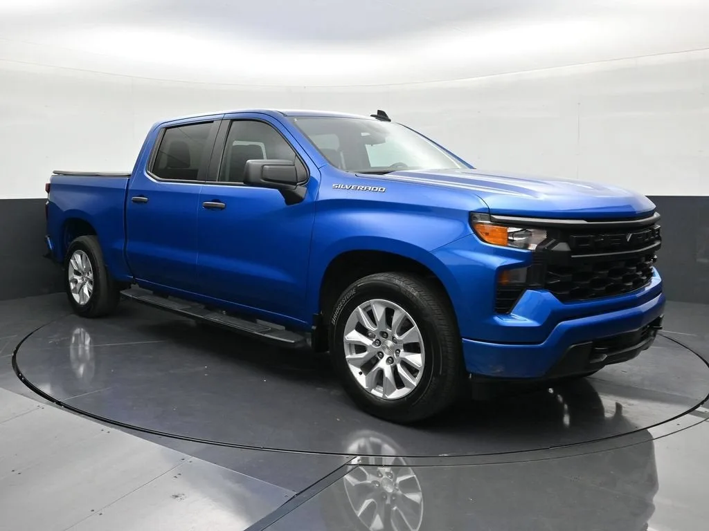 2023 Chevrolet Silverado 1500 Custom photo 7