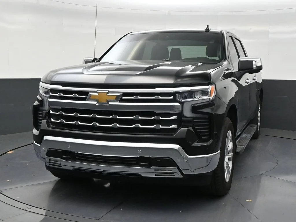 2026 Chevrolet Silverado 1500 LTZ photo 8