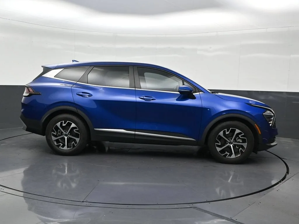 2024 Kia Sportage EX photo 7