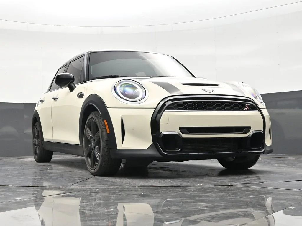 2022 MINI Hardtop 4 Door Cooper S photo 26