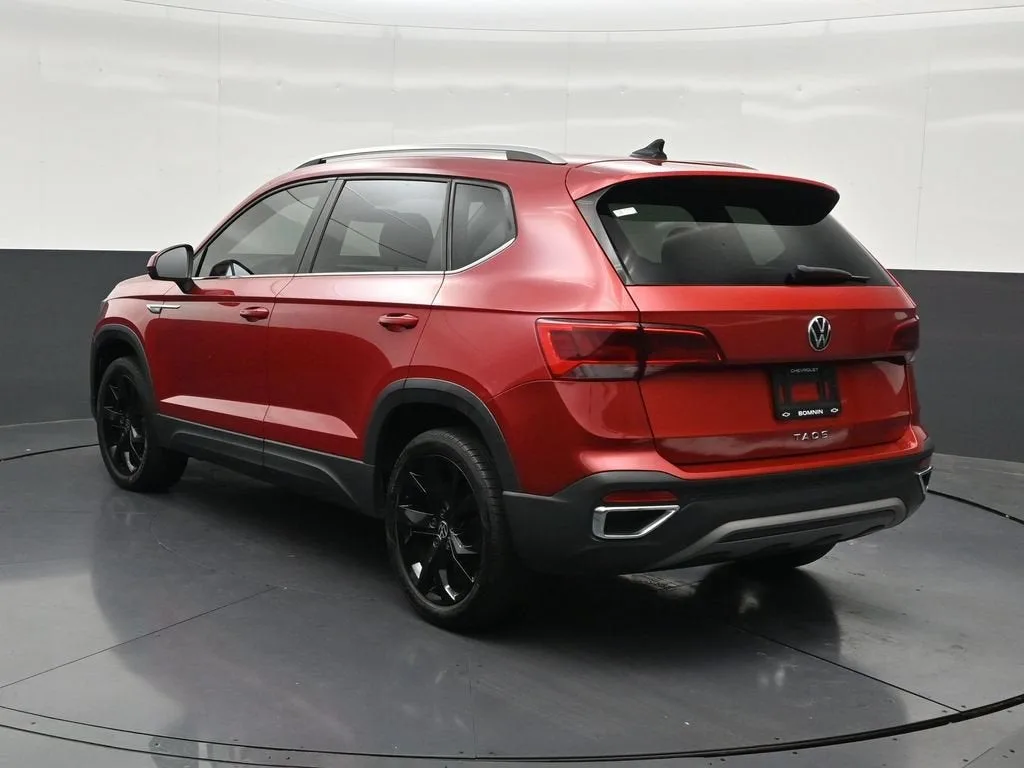 2024 Volkswagen Taos 1.5T SE photo 3