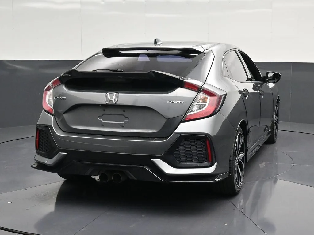 2018 Honda Civic Sport photo 2