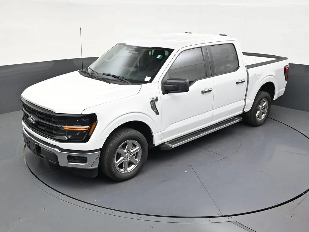 2025 Ford F-150 XLT photo 12