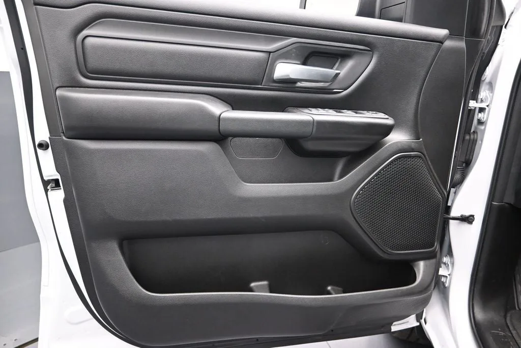 2025 RAM 1500 Tradesman photo 12