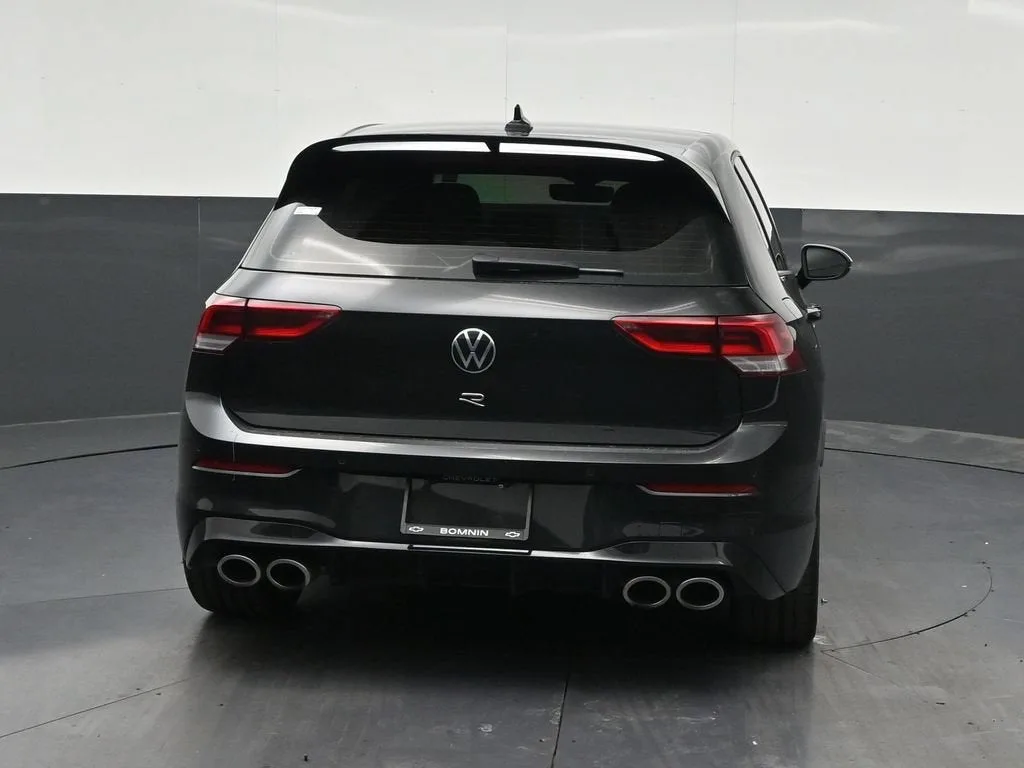 2024 Volkswagen Golf R 2.0T photo 4
