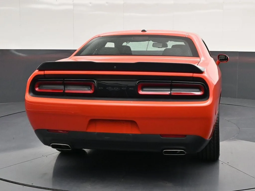 2021 Dodge Challenger SXT photo 2