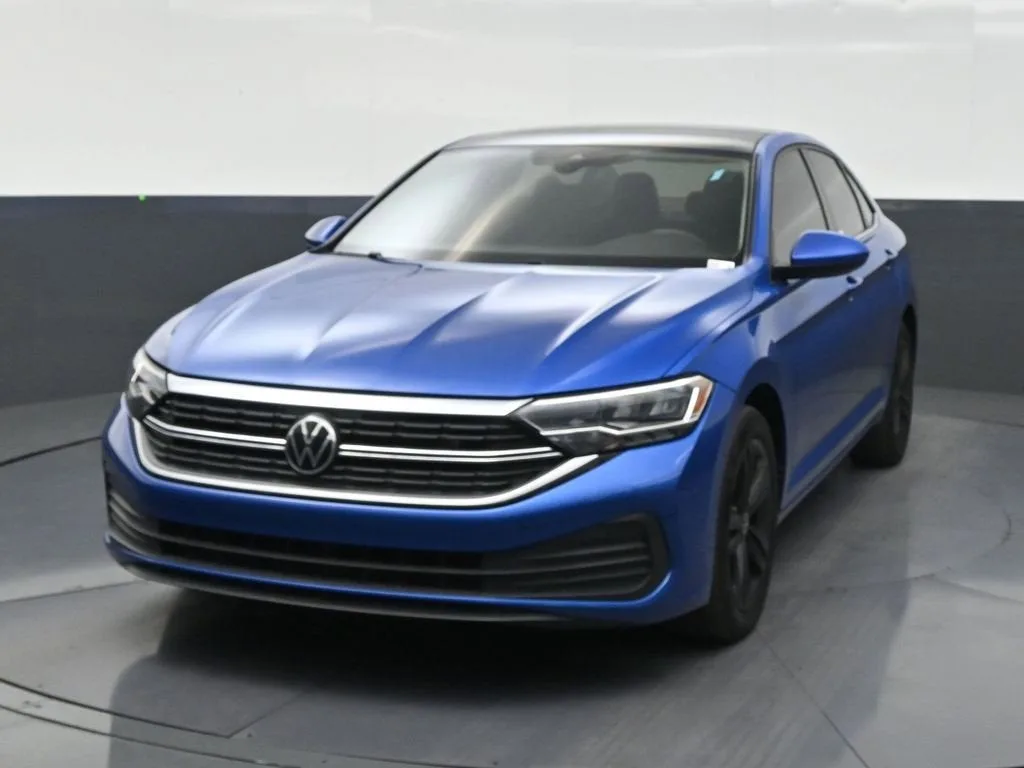 2023 Volkswagen Jetta SE photo 8