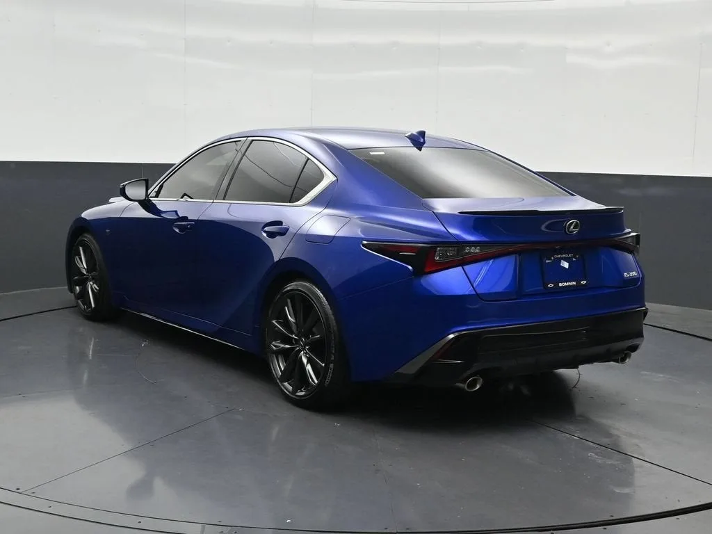 2025 Lexus IS 350 F SPORT Design photo 3