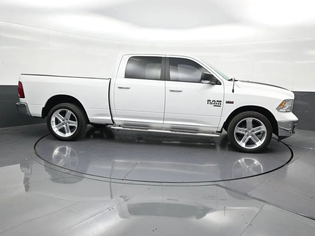 2019 RAM 1500 Classic Big Horn Crew Cab 4x4 6'4" Box photo 7