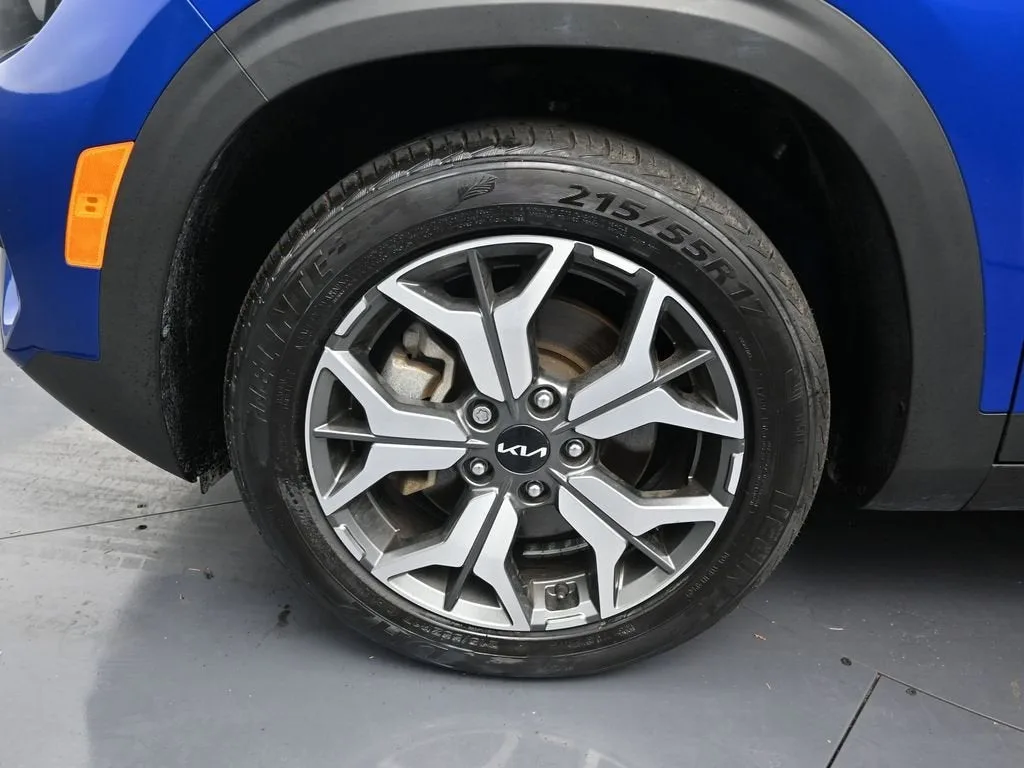2023 Kia Seltos EX photo 9