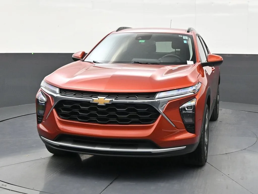 2024 Chevrolet Trax LT photo 7