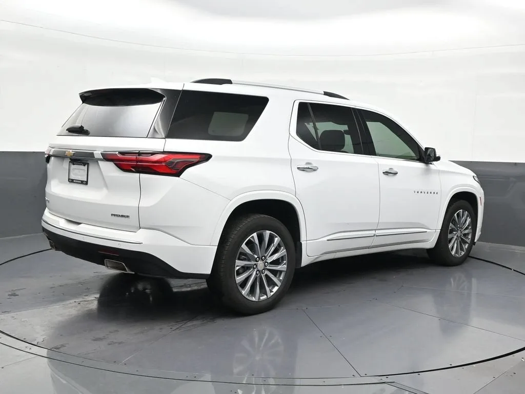 2023 Chevrolet Traverse Premier photo 5