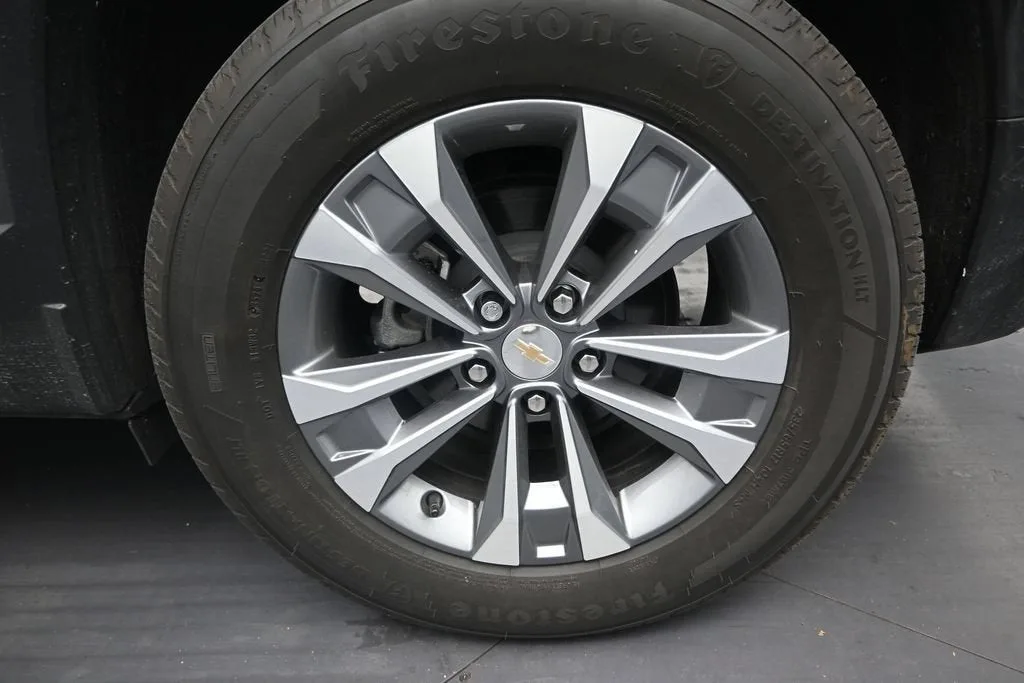 2025 Chevrolet Equinox LT photo 10