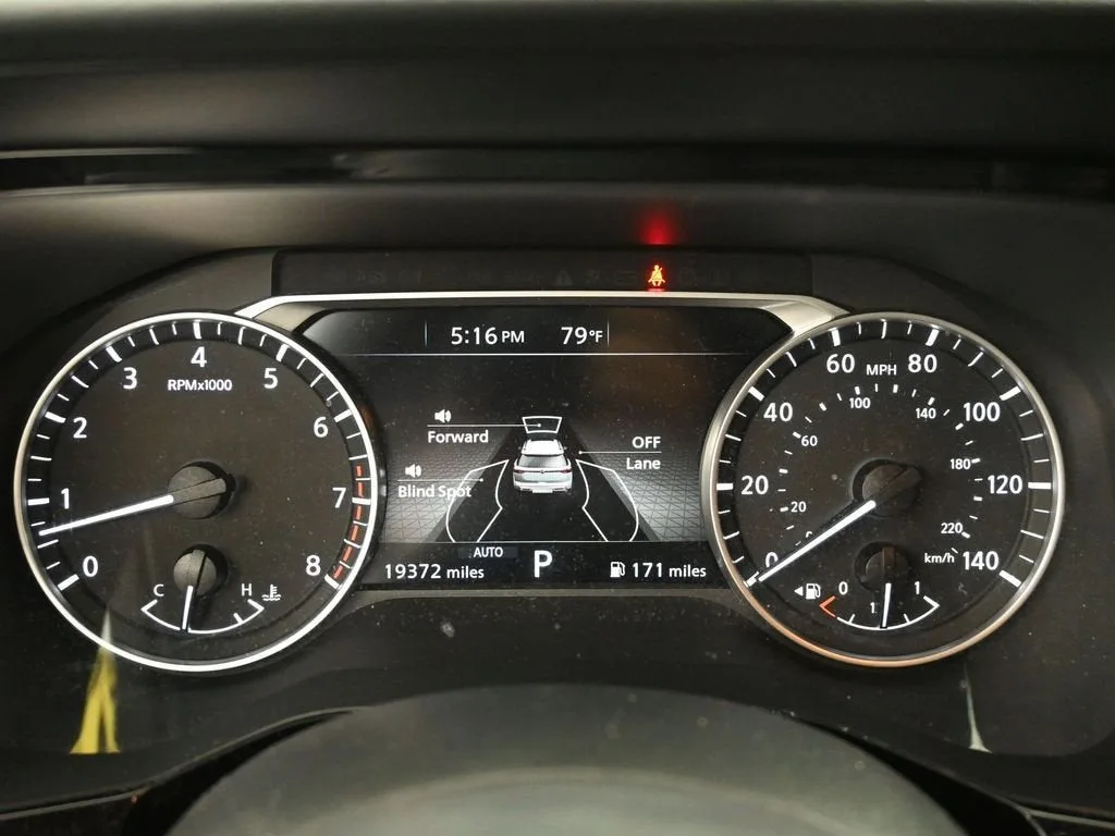 2025 Nissan Pathfinder Rock Creek 4WD photo 11