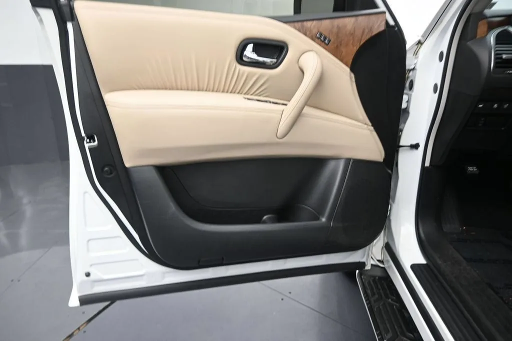 2023 Nissan Armada SL 4WD photo 11