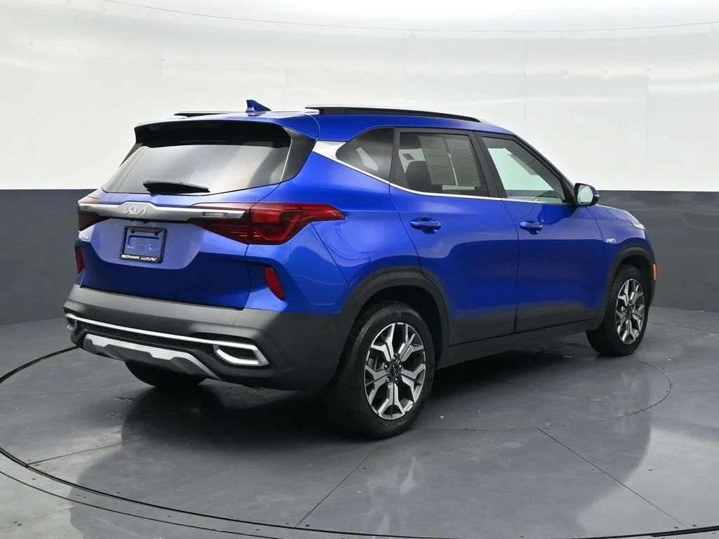 2023 Kia Seltos EX photo 5