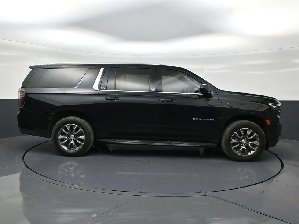 2024 Chevrolet Suburban LS photo 6
