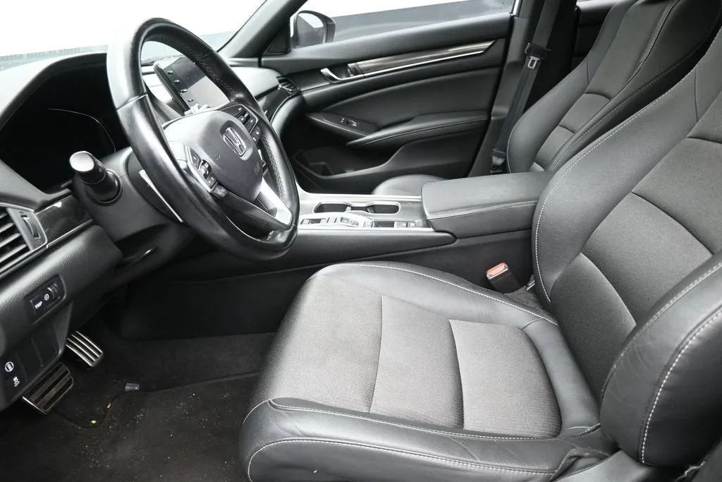 2020 Honda Accord Sport 2.0T photo 11