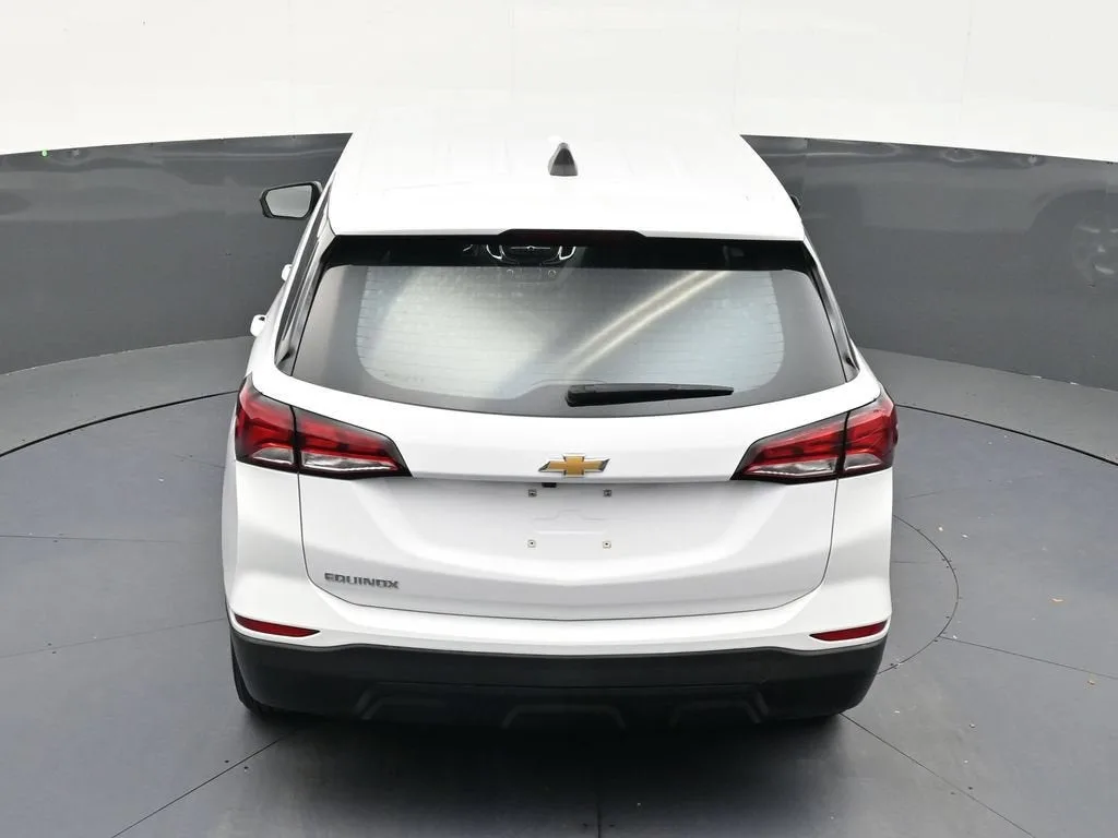2024 Chevrolet Equinox LS photo 12