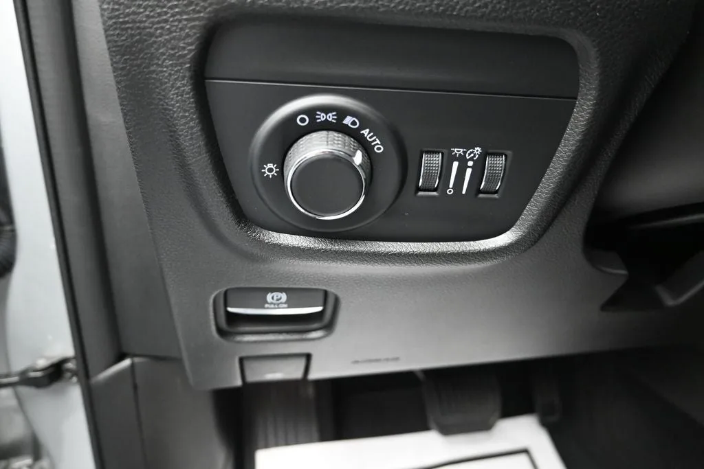 2024 Jeep Grand Cherokee L Altitude photo 12