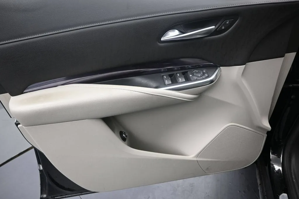 2023 Cadillac XT4 Luxury photo 11