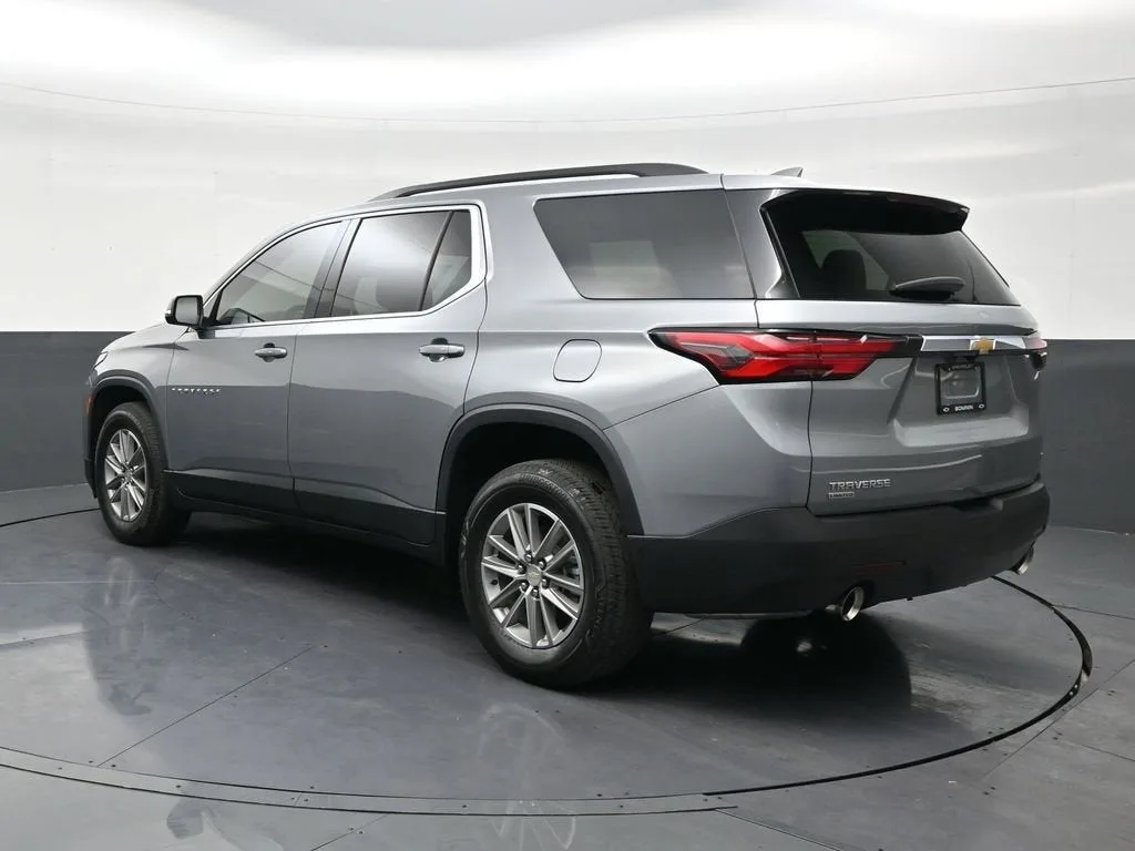 2024 Chevrolet Traverse Limited LT Cloth photo 3