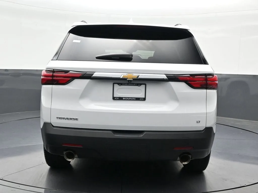 2023 Chevrolet Traverse LT Cloth photo 4