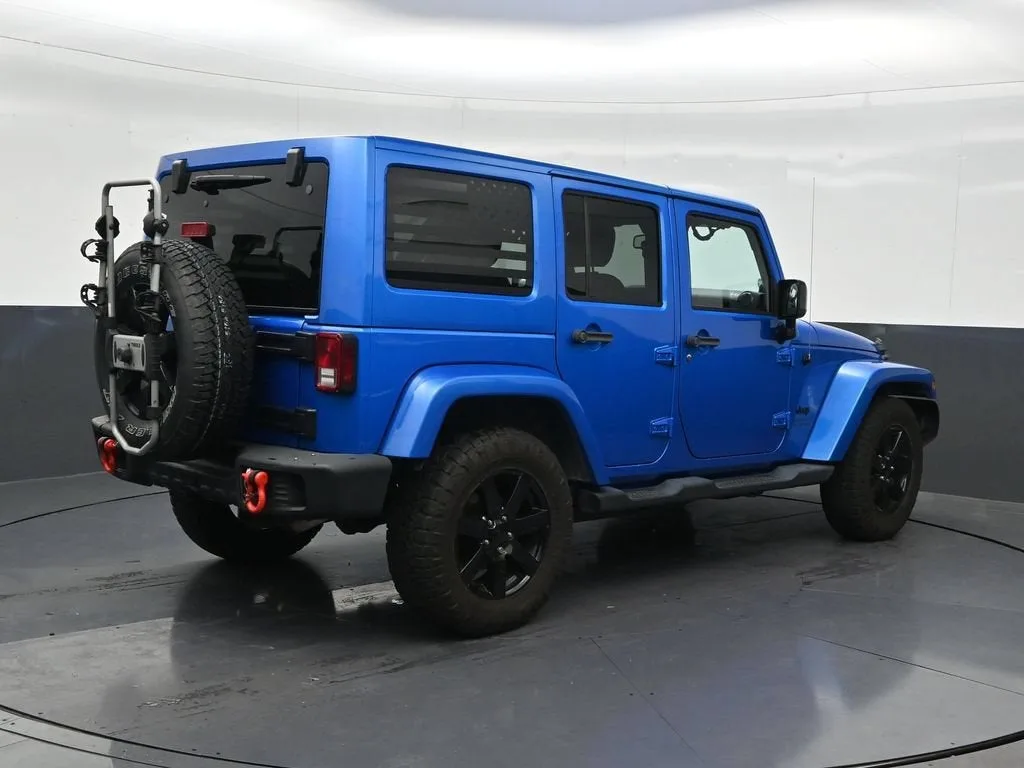 2014 Jeep Wrangler Unlimited Altitude photo 5