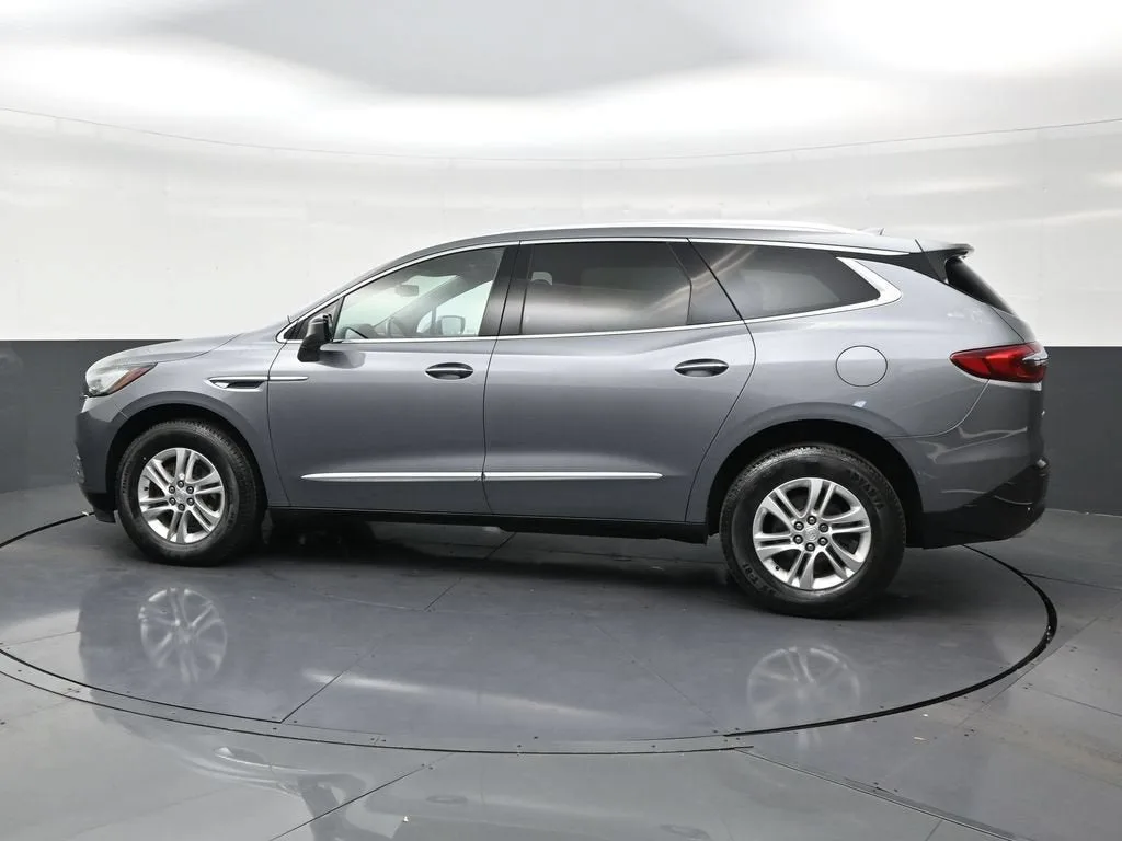 2020 Buick Enclave Essence photo 2