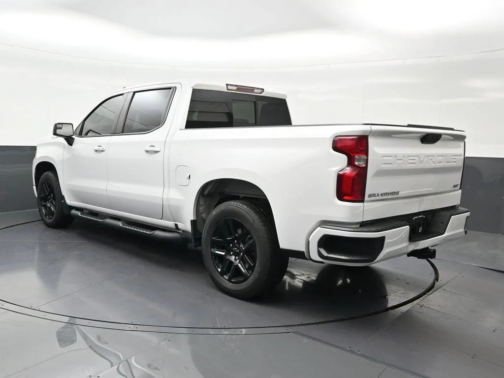 2023 Chevrolet Silverado 1500 RST photo 3