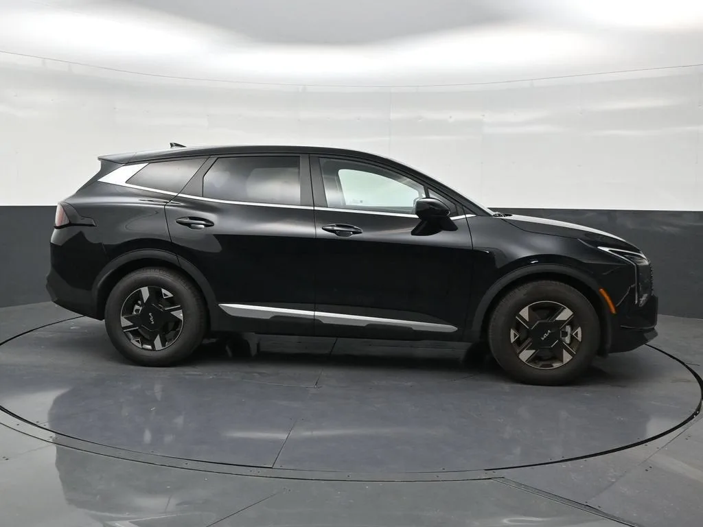 2026 Kia Sportage LX photo 6