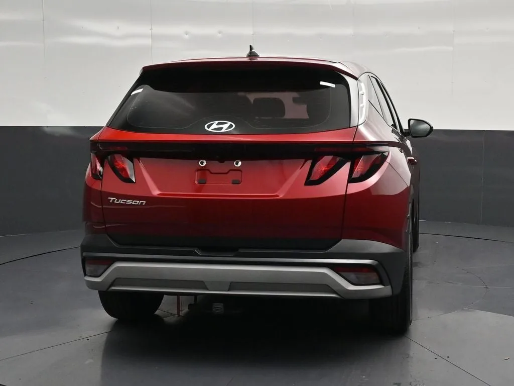 2025 Hyundai Tucson SE photo 2