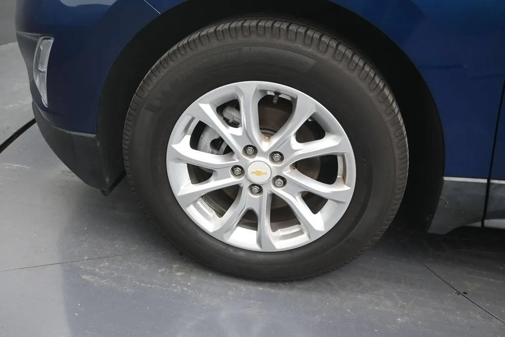 2020 Chevrolet Equinox LT photo 9