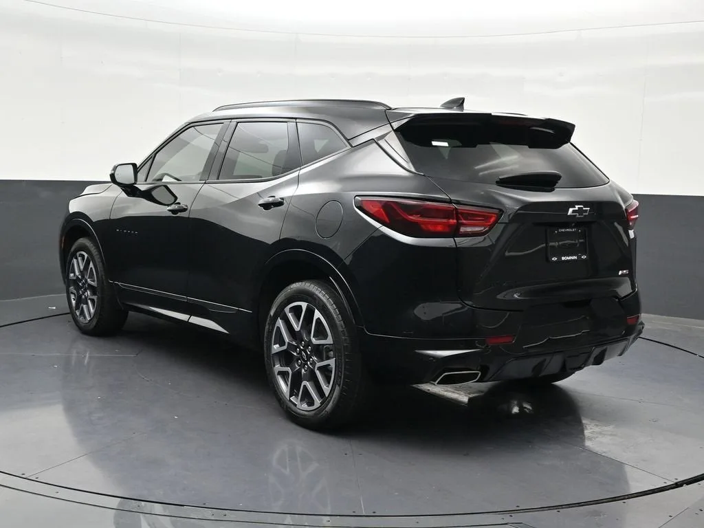2023 Chevrolet Blazer RS photo 3