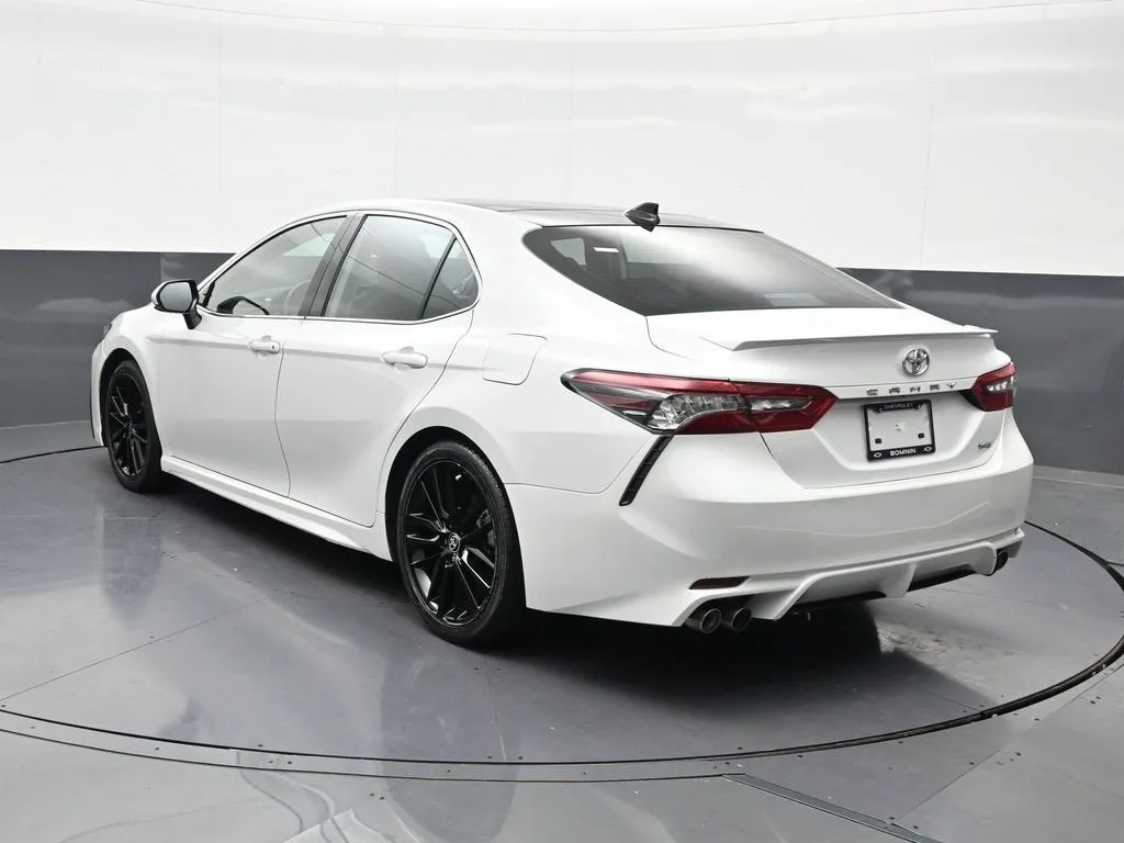 2023 Toyota Camry XSE photo 3