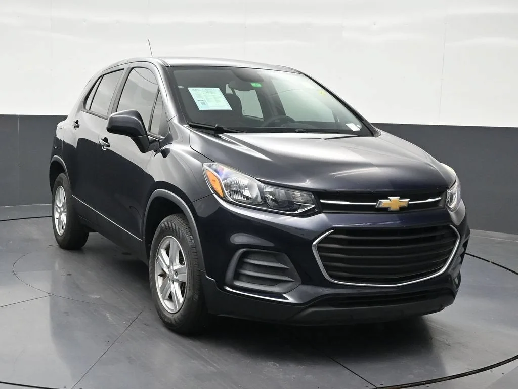 2022 Chevrolet Trax LS photo 8