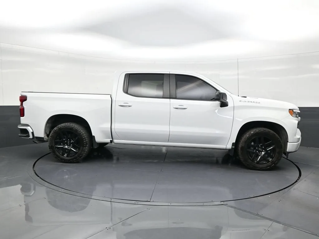 2023 Chevrolet Silverado 1500 RST photo 6