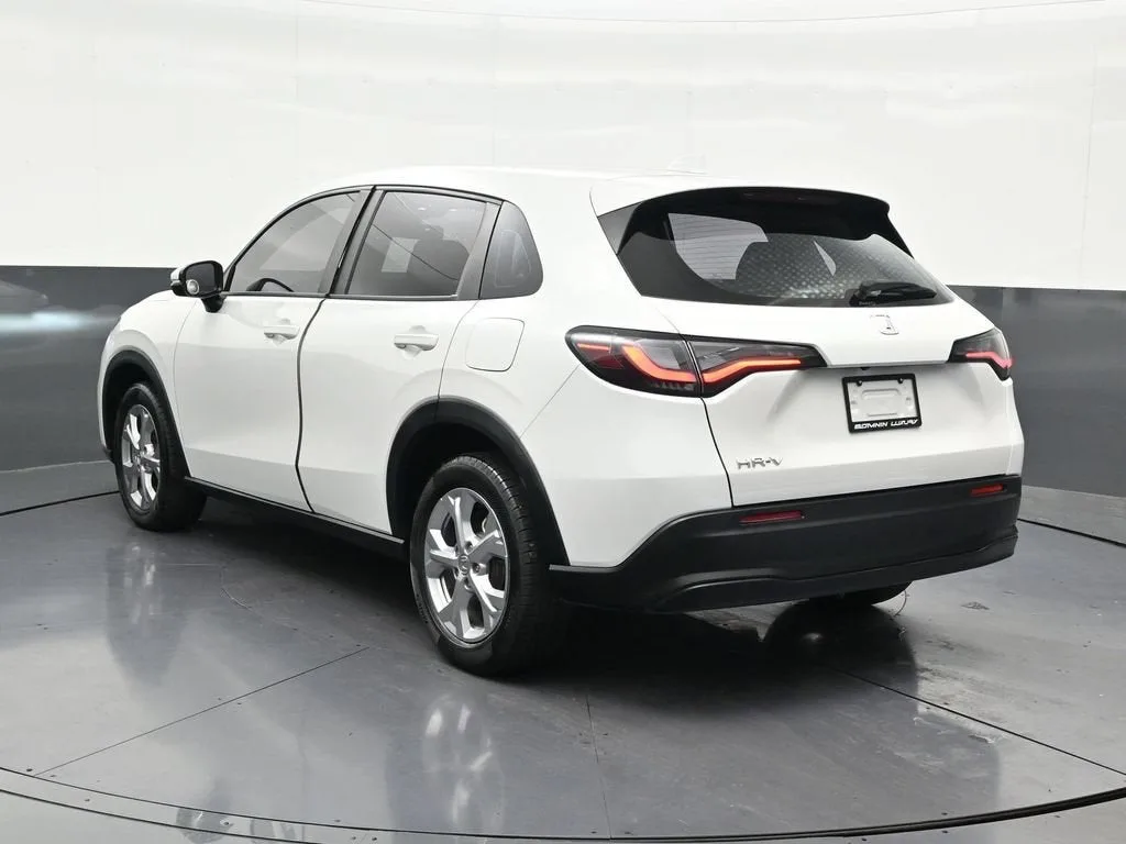 2023 Honda HR-V LX photo 3