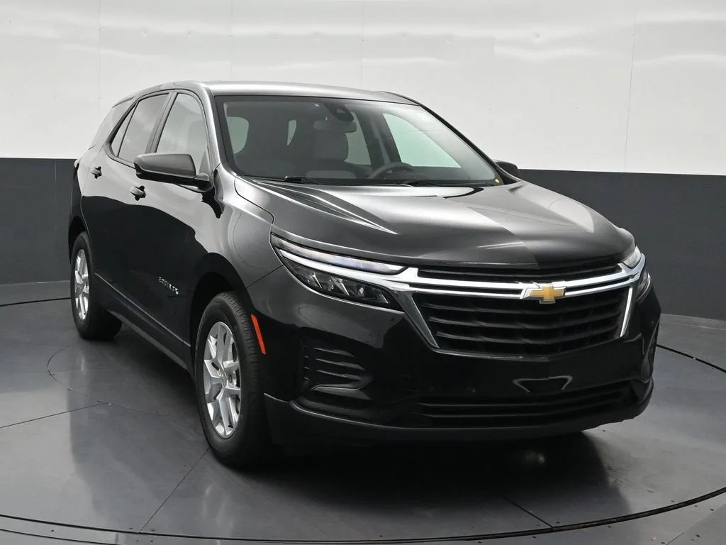 2022 Chevrolet Equinox LS photo 8