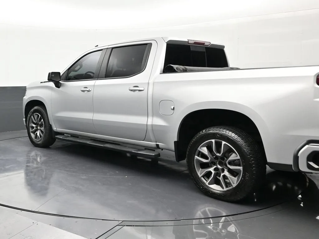 2020 Chevrolet Silverado 1500 RST photo 3