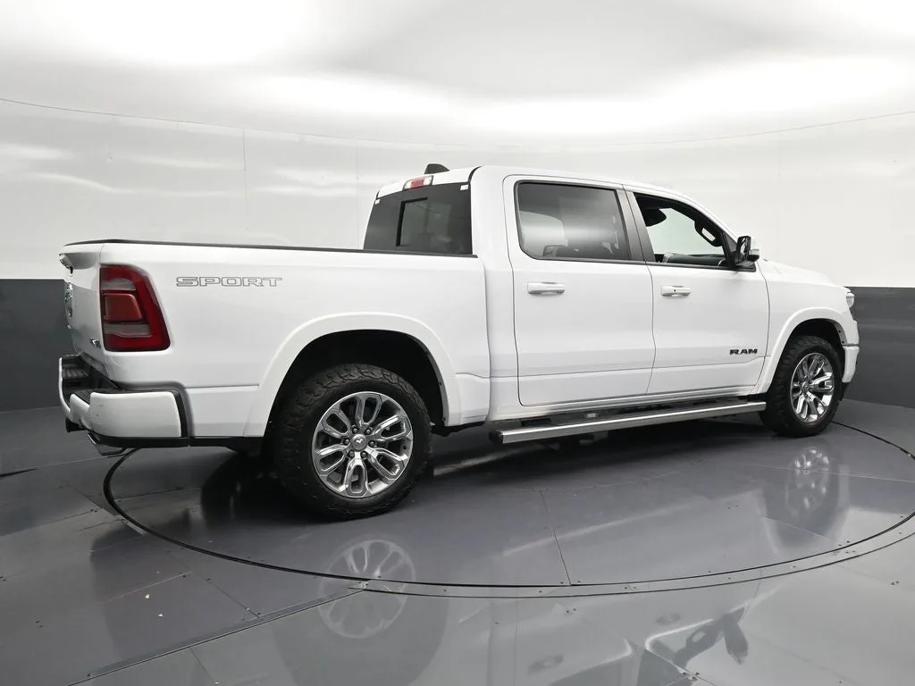 2022 RAM 1500 Laramie photo 3