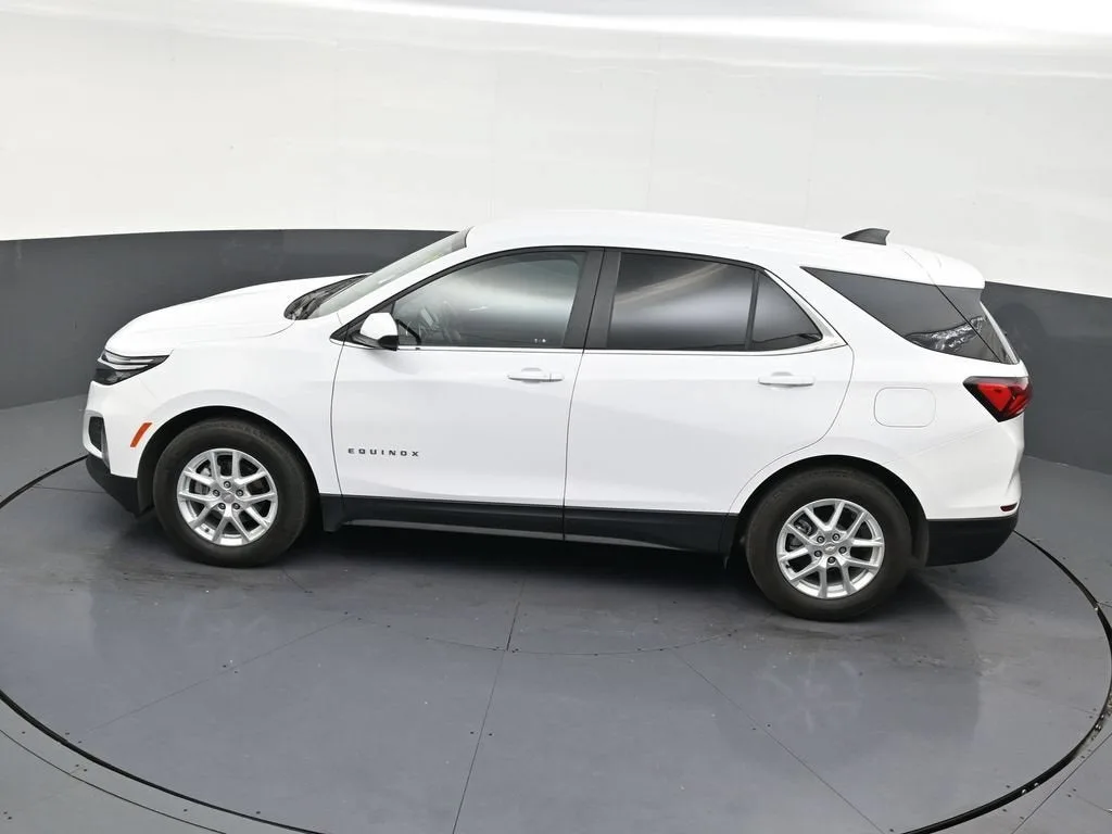 2021 Chevrolet Equinox LT photo 10