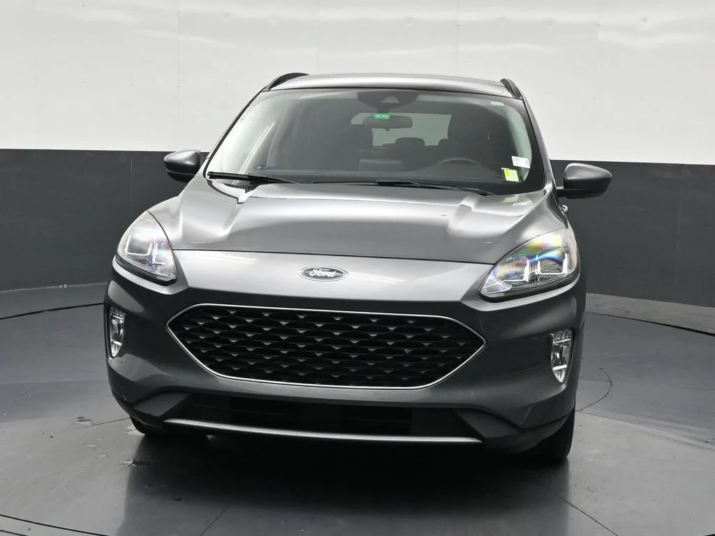 2022 Ford Escape SEL photo 9
