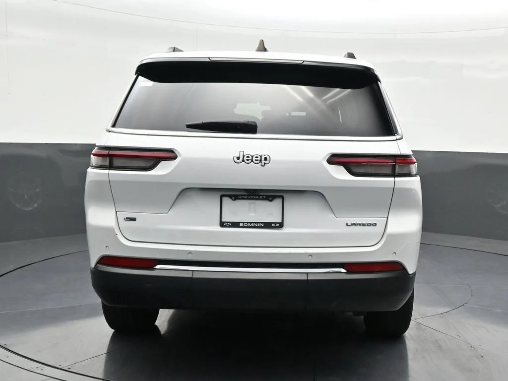 2023 Jeep Grand Cherokee L Laredo 4x2 photo 4