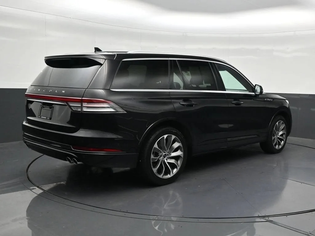2021 Lincoln Aviator Grand Touring photo 5