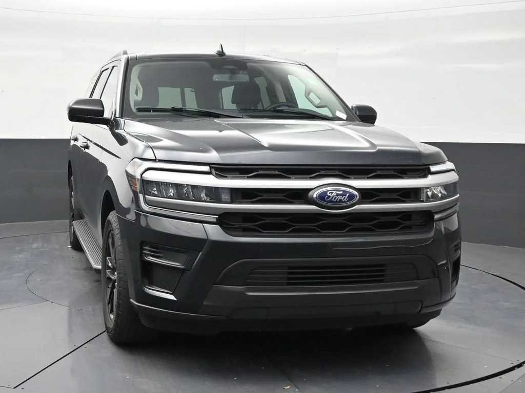 2023 Ford Expedition XLT photo 7