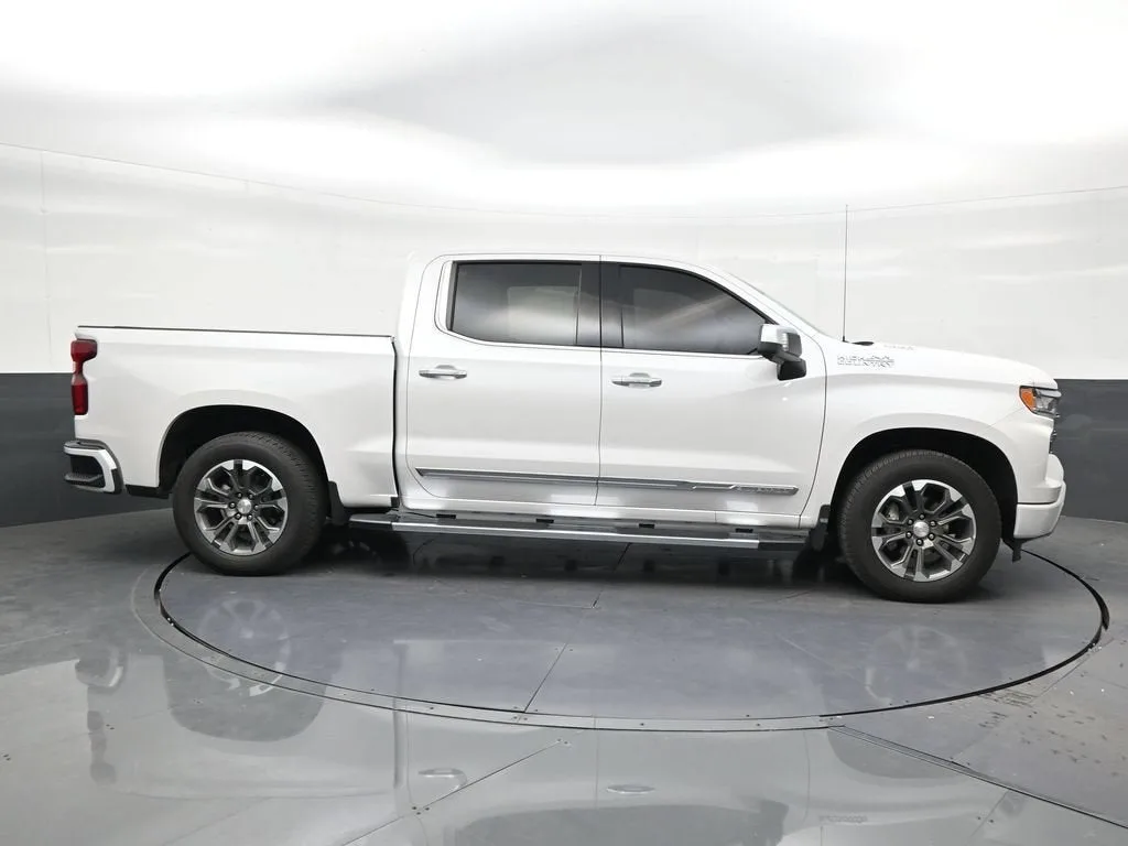 2024 Chevrolet Silverado 1500 High Country photo 6
