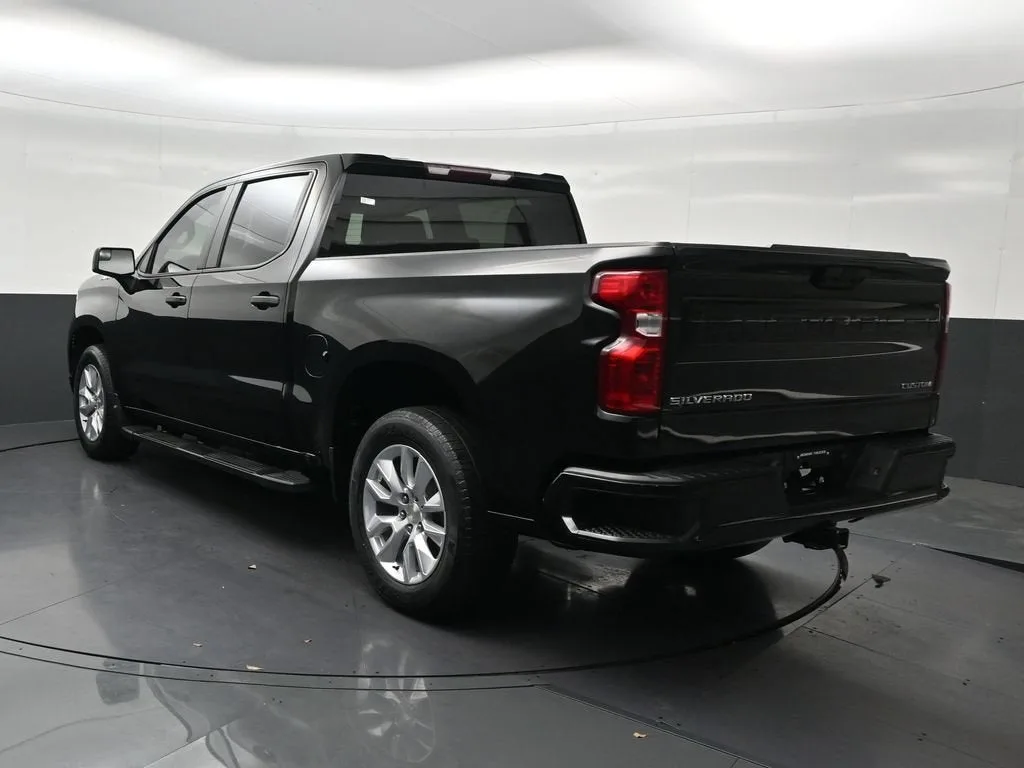 2022 Chevrolet Silverado 1500 Custom photo 3