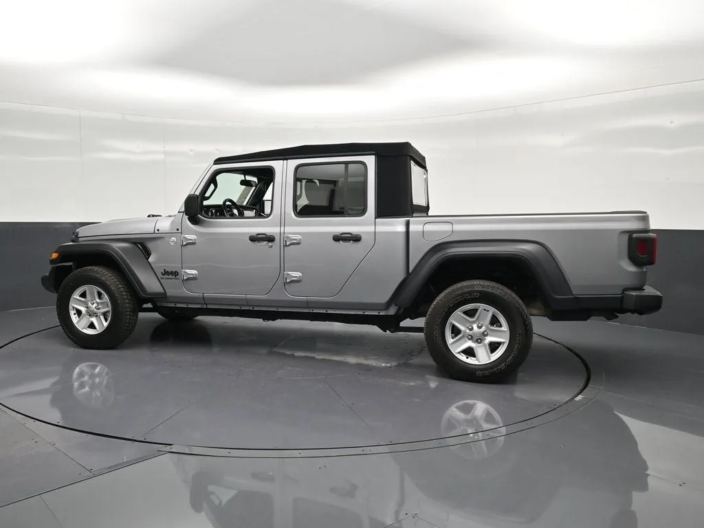2020 Jeep Gladiator Sport photo 8