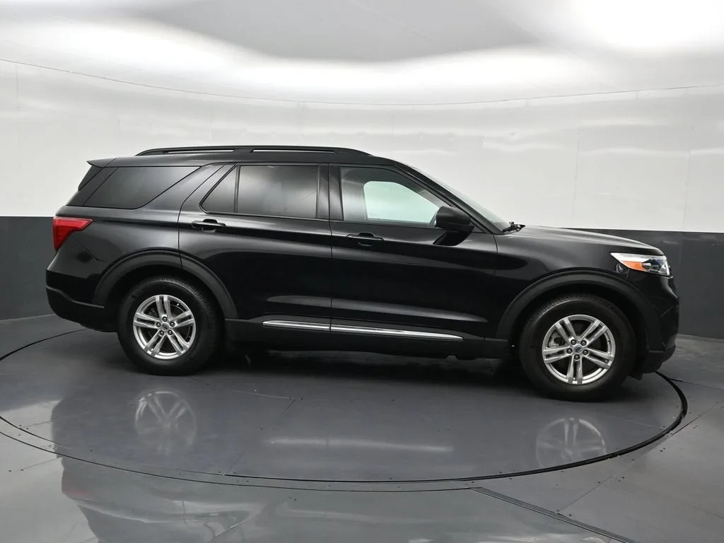 2021 Ford Explorer XLT photo 7